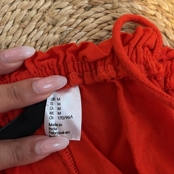 Smocked bodycon dress - Picture 2 of 5